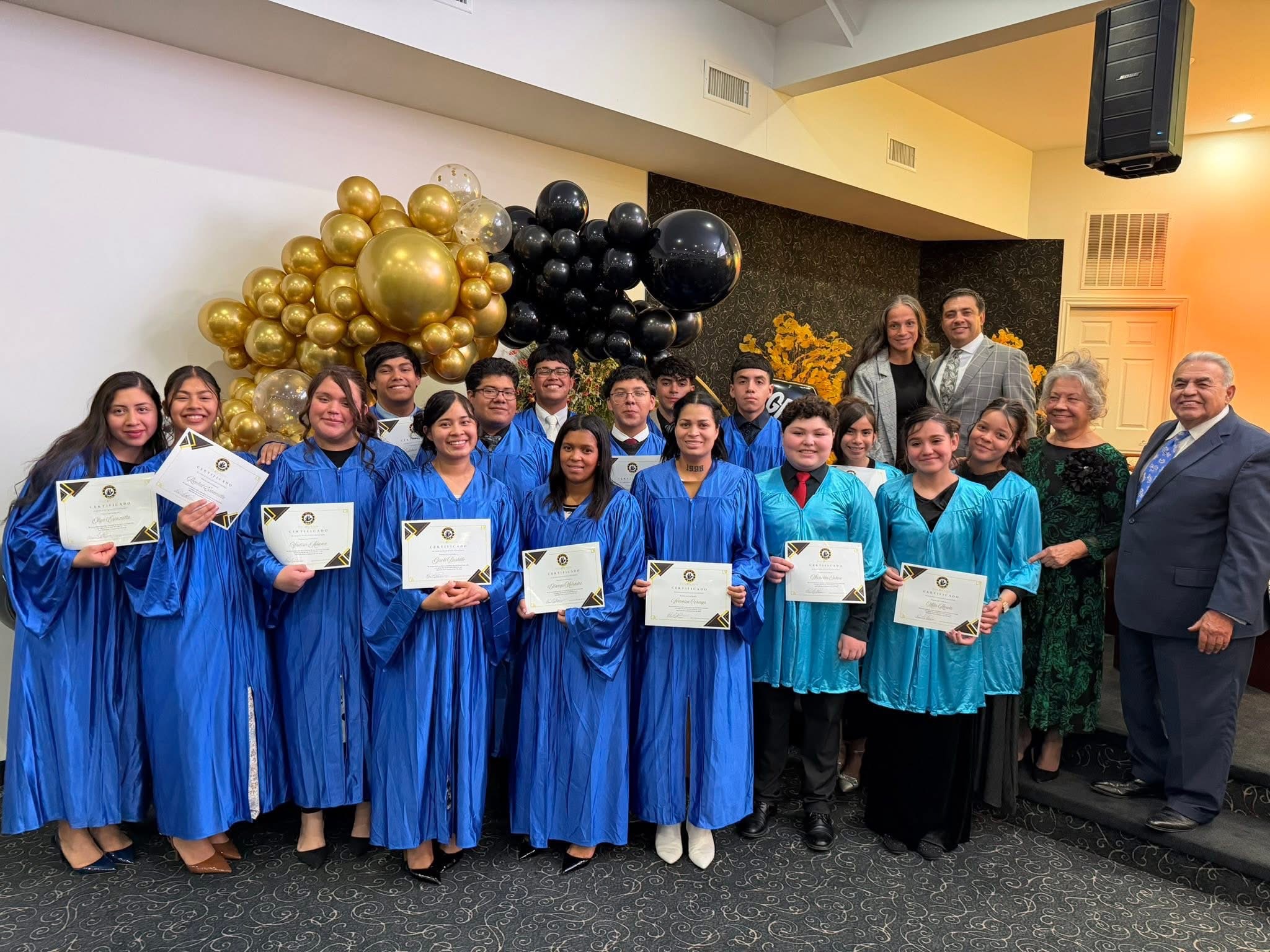 Pan De Vida youth graduates